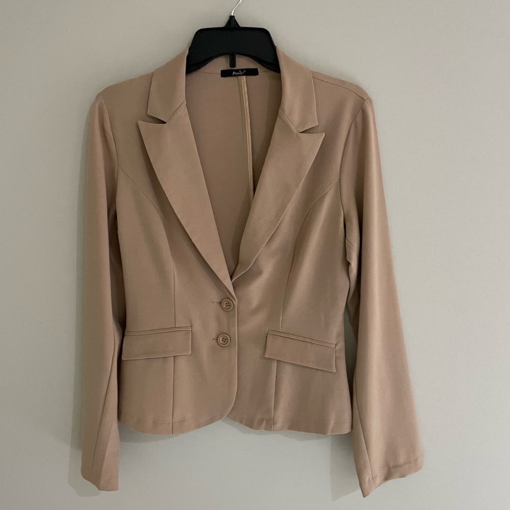 🍭3/$10 Papaya Women’s Blazer : Size Med : Tan - Picture 2 of 8